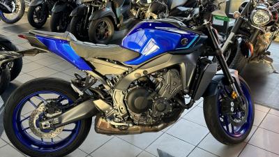 YAMAHA MT-09