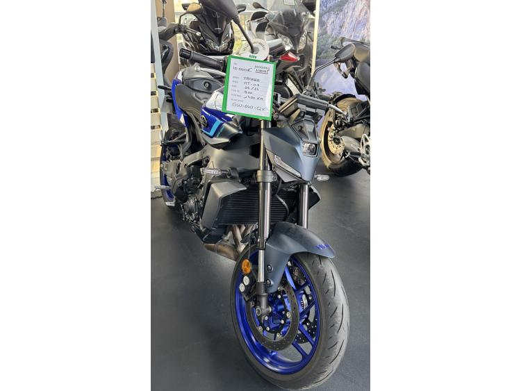 YAMAHA MT-09