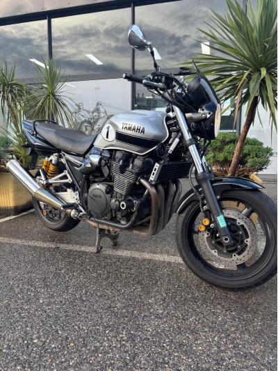 YAMAHA XJR 1300