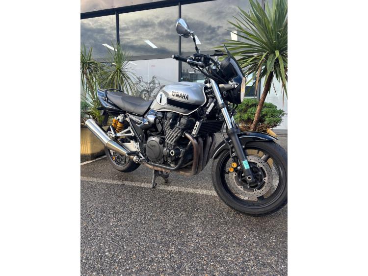 YAMAHA XJR 1300