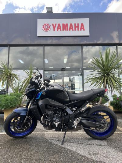 YAMAHA MT-09