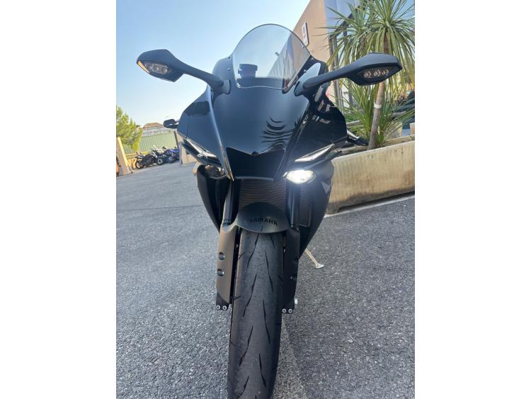 YAMAHA YZF 1000 R1