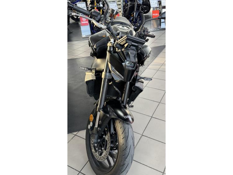 YAMAHA MT-09 Y-AMT