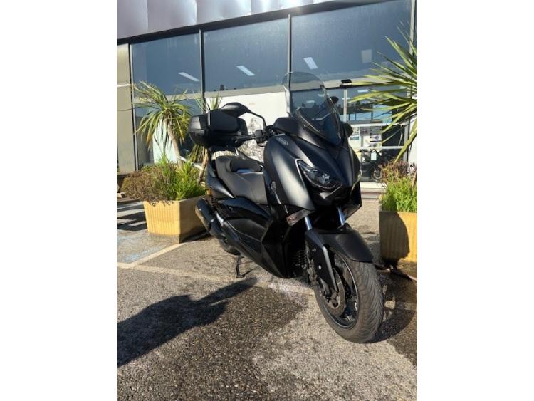 YAMAHA XMAX 300