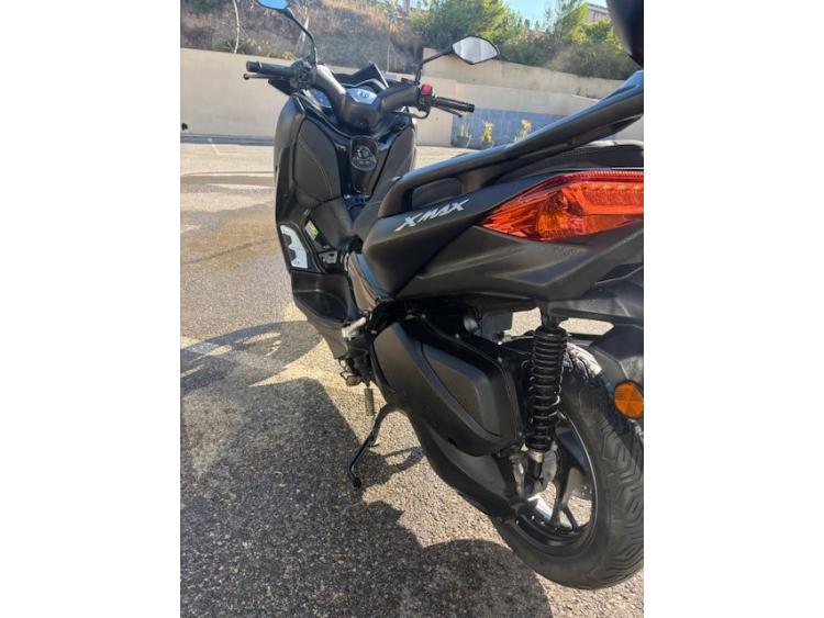 YAMAHA XMAX 300