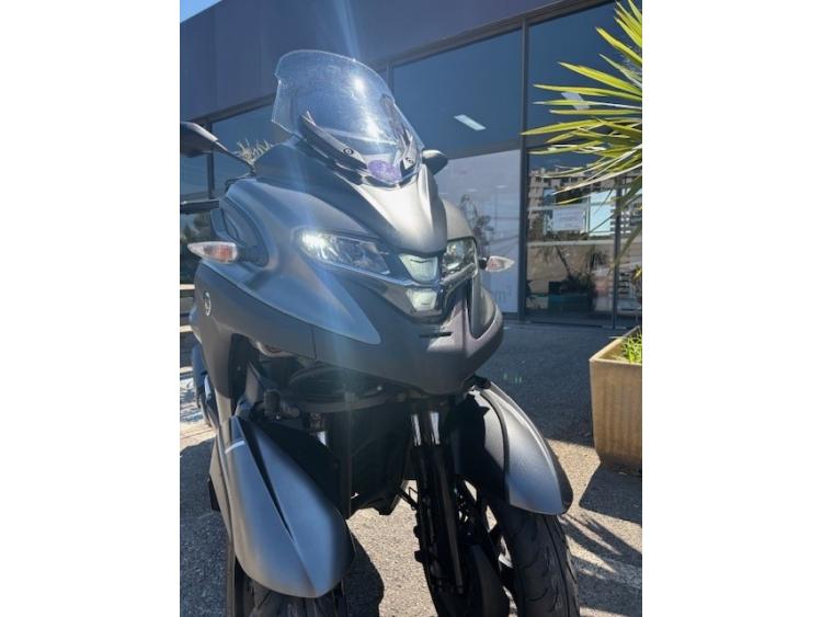 YAMAHA TRICITY 300