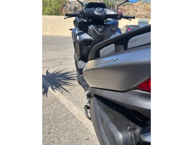 YAMAHA TRICITY 300