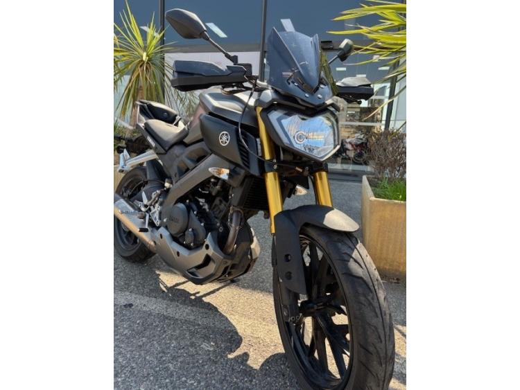 YAMAHA MT-125