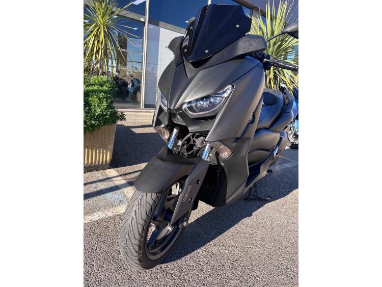 YAMAHA XMAX 300