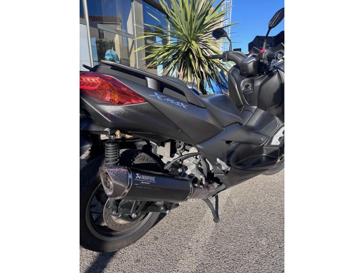 YAMAHA XMAX 300