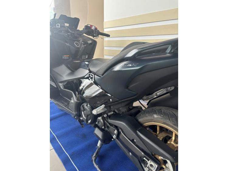 YAMAHA XP T-MAX 560 TECH MAX